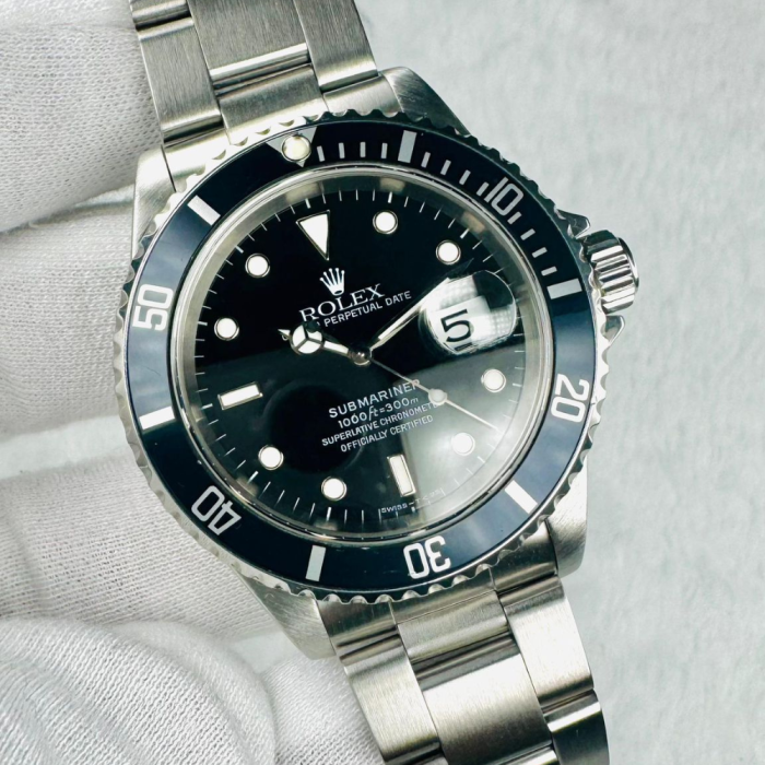 Submariner Date watch