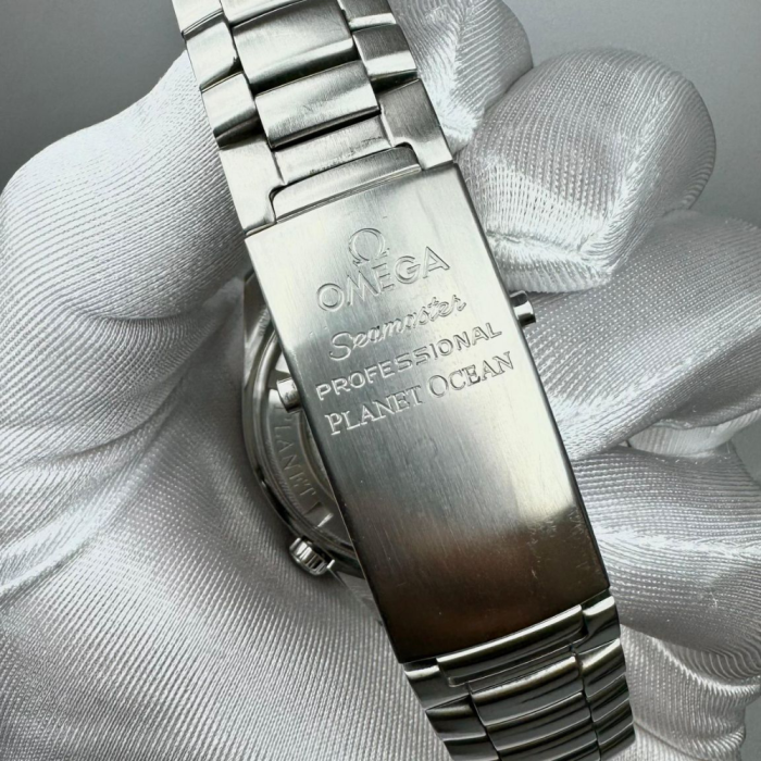 Omega Seamaster Planet Ocean Gallery image