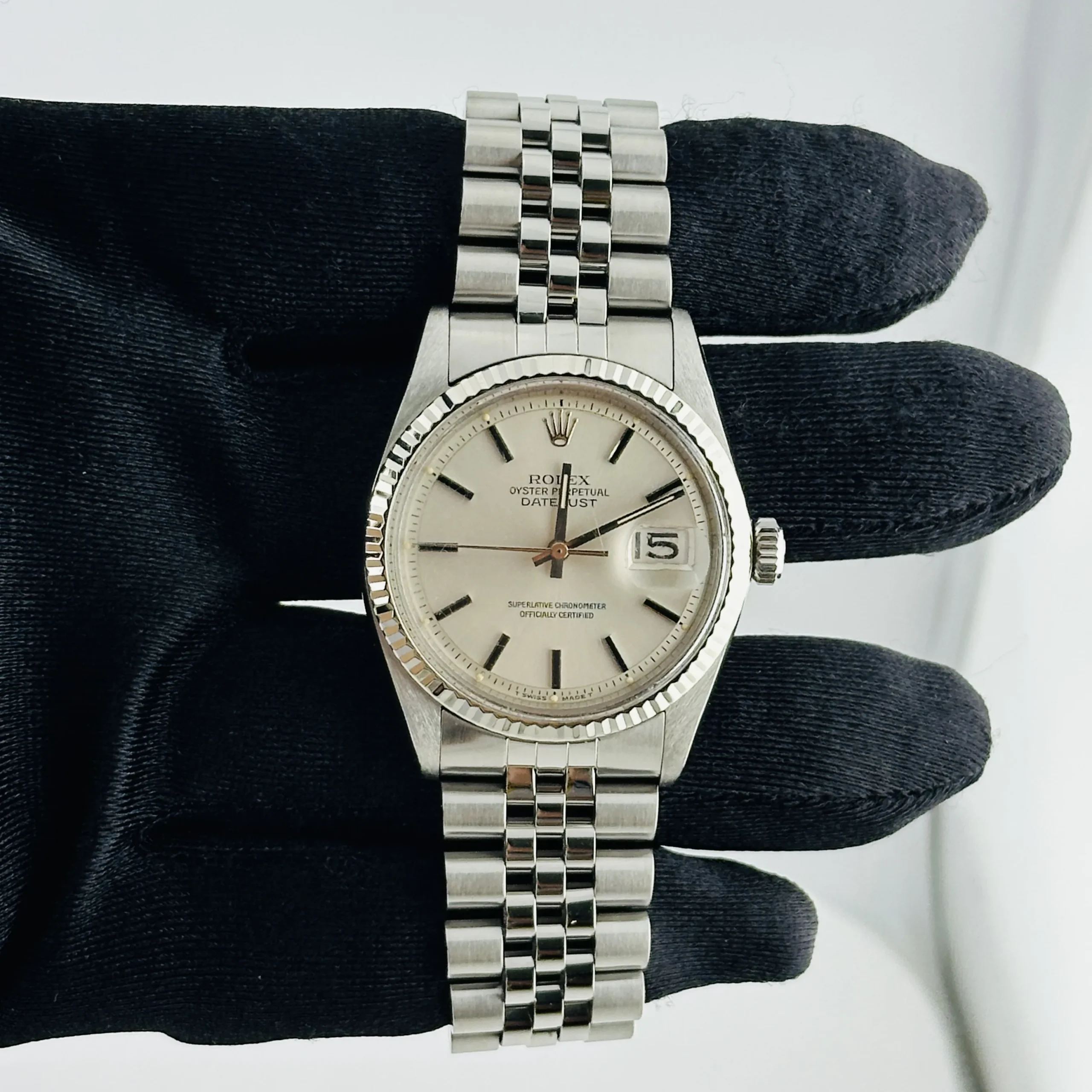 18575942_fwn1h14korhdf1wzfuef6evo7g6d.webp Rolex Datejust Silver Stick Dial on D-Link Jubilee Ref 1601/4 - Image 1