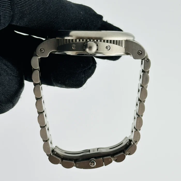Gerald Genta Arena Bi-Retro White / Arabic Numerals Dial on Titanium Bracelet Ref. BSP.Y.80 - Image 5
