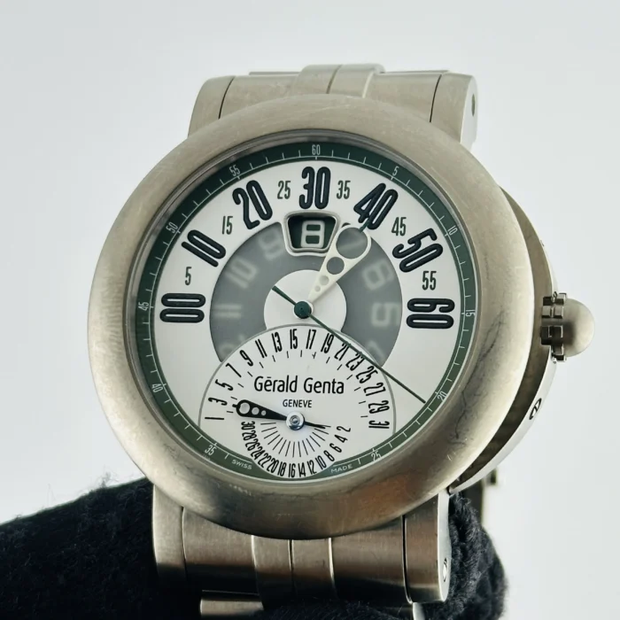 Gerald Genta Arena Bi-Retro White / Arabic Numerals Dial on Titanium Bracelet Ref. BSP.Y.80 - Image 2