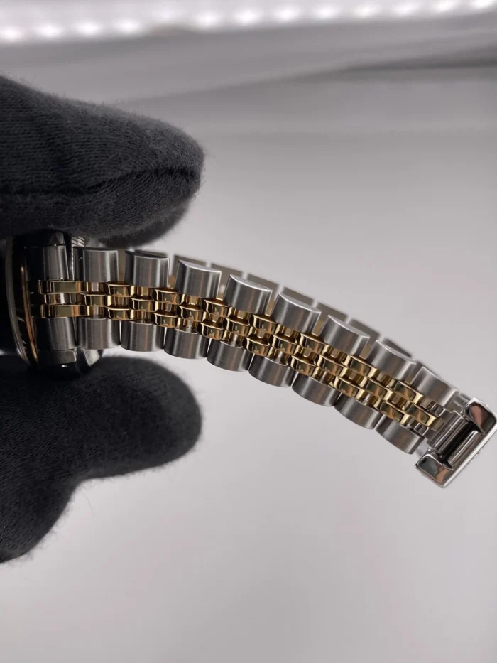 Rolex Datejust Lady Champagne Stick Dial on Jubilee Ref. 69173 with Papers 1986 - Image 5