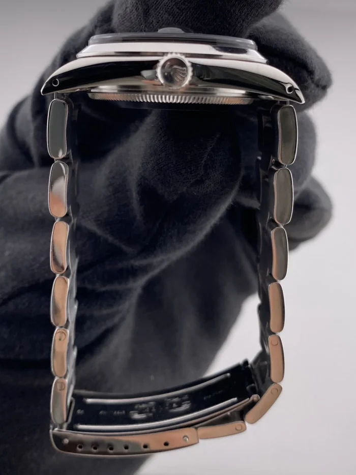 Rolex Oyster Perpetual Date Silver Stick Dial on Oyster Ref. 15000 - Image 6