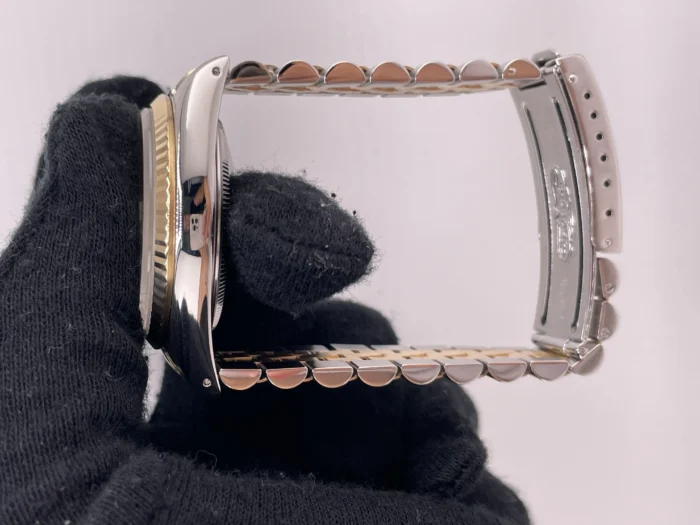 Rolex Datejust Champagne Linen Dial on D-Link Jubilee Bracelet Ref. 16233 - Image 6