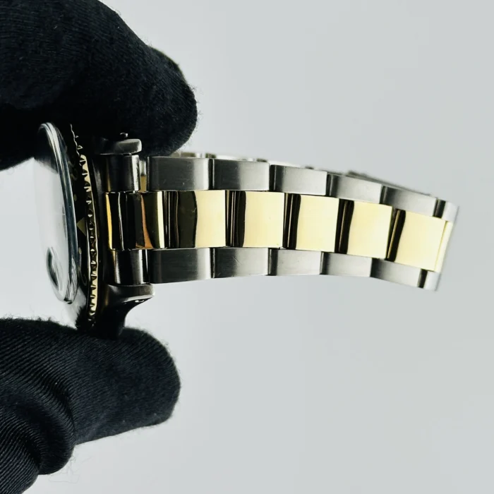 Rolex Gmt-Master Black Nipple Dial on Oyster Bracelet Ref. 1675 - Image 4