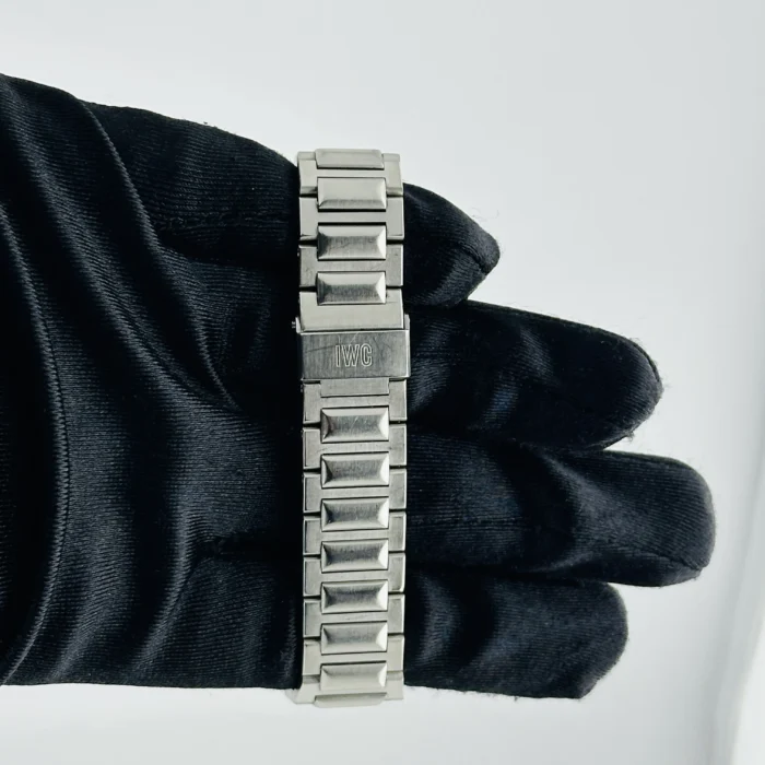 IWC Ingenieur White / YG Markers Dial on Stainless Steel Bracelet Ref IW352103 - Image 4