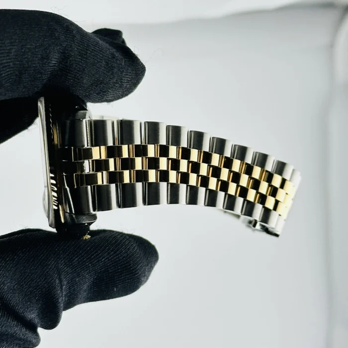 Rolex Datejust Champagne Stick Dial on D-Link Jubilee Ref. 16233 with Papers 1993 - Image 5