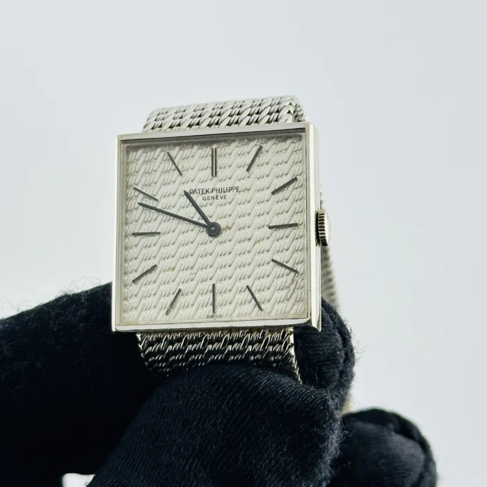 Patek Philippe Gondolo Silver Stick Dial on White Gold Mesh Bracelet Ref. 3430 - Image 2