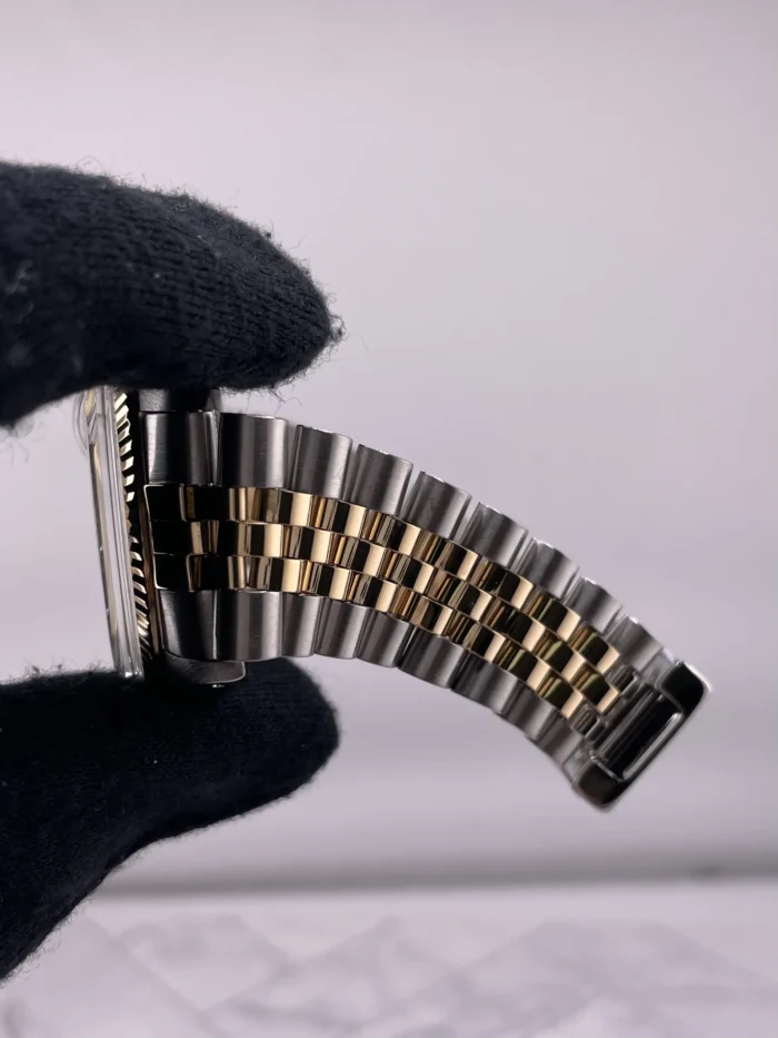 Rolex Datejust Champagne Stick Dial on D-Link Jubilee Bracelet Ref. 16013 - Image 5