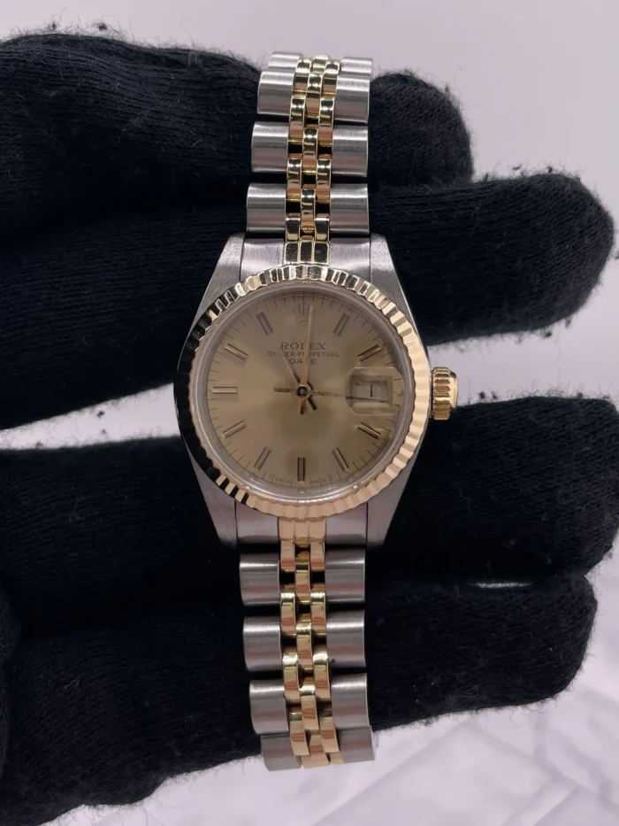 Rolex Datejust Lady Champagne Stick Dial on Jubilee Ref. 69173 with Papers 1985 - Image 2