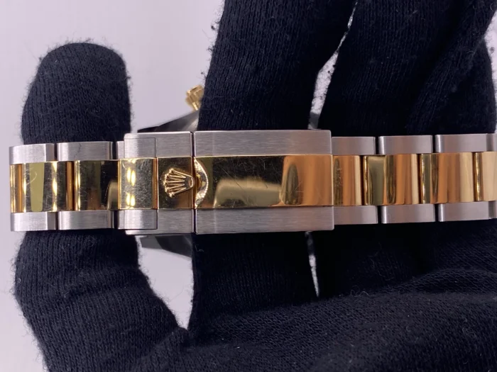 Rolex Daytona Black And Golden Diamond Dial on Oyster Ref. 126503 with New Style Card (green) 2025 - Image 4