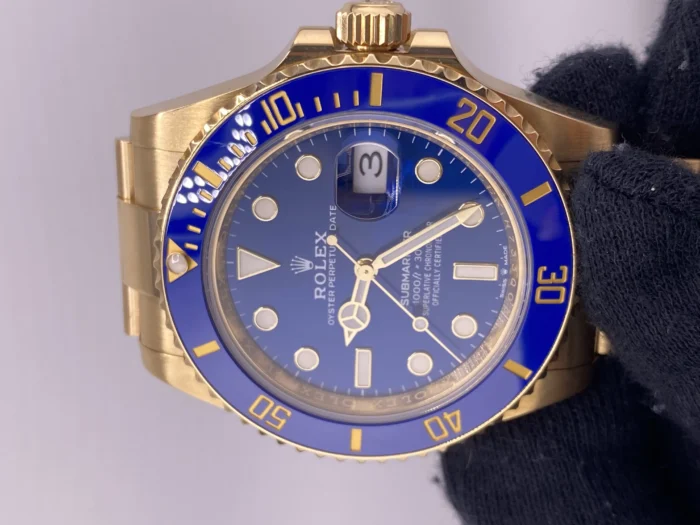 Rolex Submariner Blue Dial on Oyster Ref. 126618LB with Card (New Style Green) 2022 - Image 3