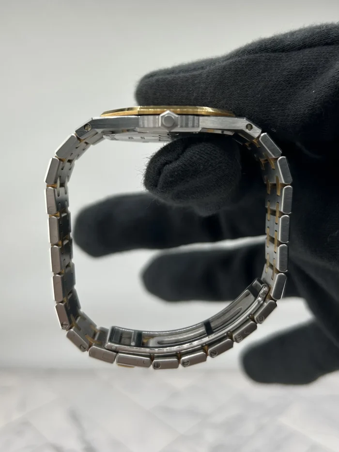 Audemars Piguet Royal Oak Champagne Diamond Tapisserie Dial on 2-Tone Bracelet Ref. 56303SA - Image 5