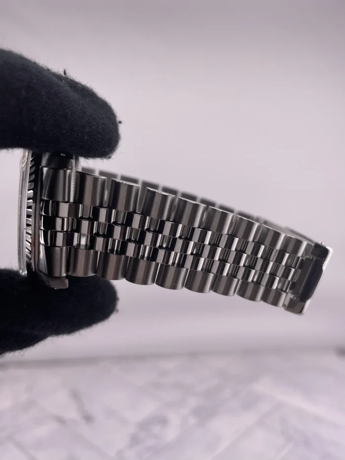 Rolex Datejust Silver Stick Dial on Jubilee Ref. 16030 - Image 5