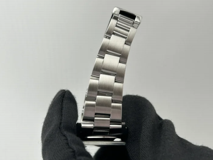 Rolex Oyster Perpetual Date Champagne Dial on Oyster Bracelet Ref. 15000 with Papers 1988 - Image 5