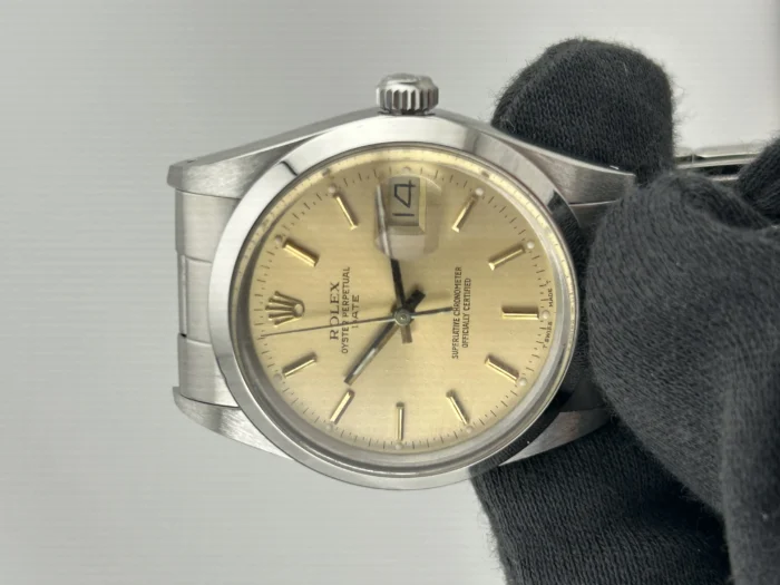 Rolex Oyster Perpetual Date Champagne Dial on Oyster Bracelet Ref. 15000 with Papers 1988 - Image 3