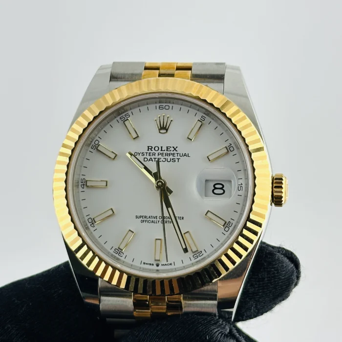 Rolex Datejust White Index Dial on D-Link Jubilee Ref. 126333 with New Style Card (green) 2023 - Image 3