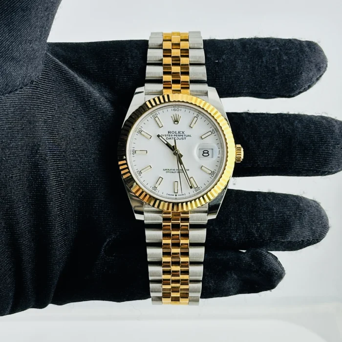 Rolex Datejust White Index Dial on D-Link Jubilee Ref. 126333 with New Style Card (green) 2023 - Image 2
