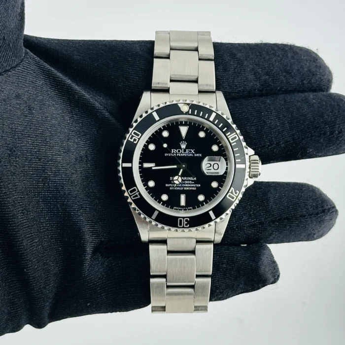 Rolex Submariner Date Black Dial on Oyster Ref. 16610 with Papers 2006 - Image 2