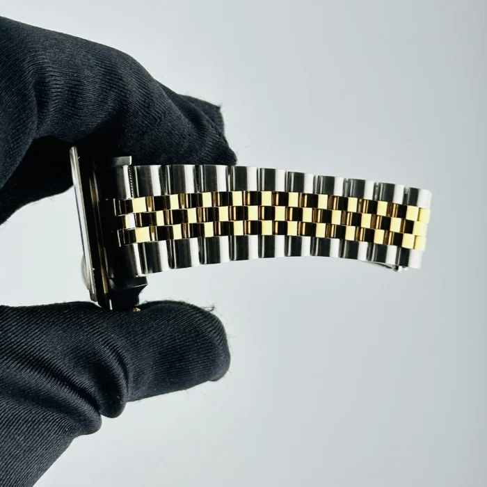 Rolex Datejust Champagne Stick Dial on D-Link Jubilee Bracelet Ref. 16233 with Papers 1996 - Image 5