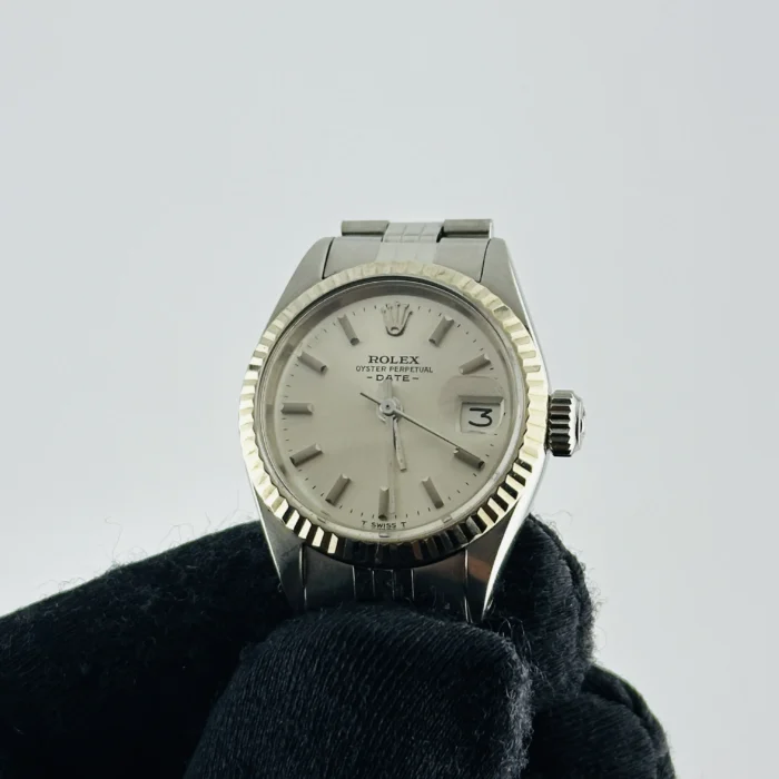 Rolex Oyster Perpetual Date Silver Stick Dial on Folded Jubilee Bracelet Ref. 6917 - Image 3
