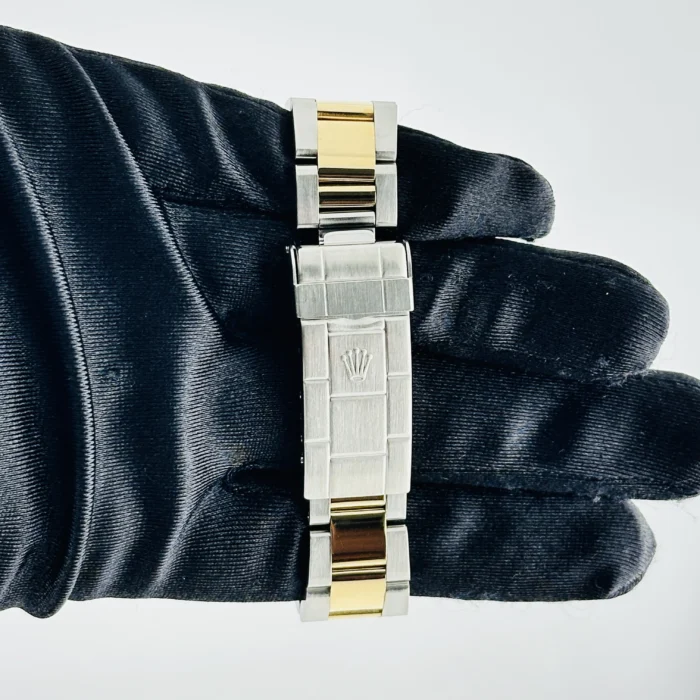 Rolex Submariner Blue Dial on Oyster Ref. 16613 with Papers 1993 - Image 4