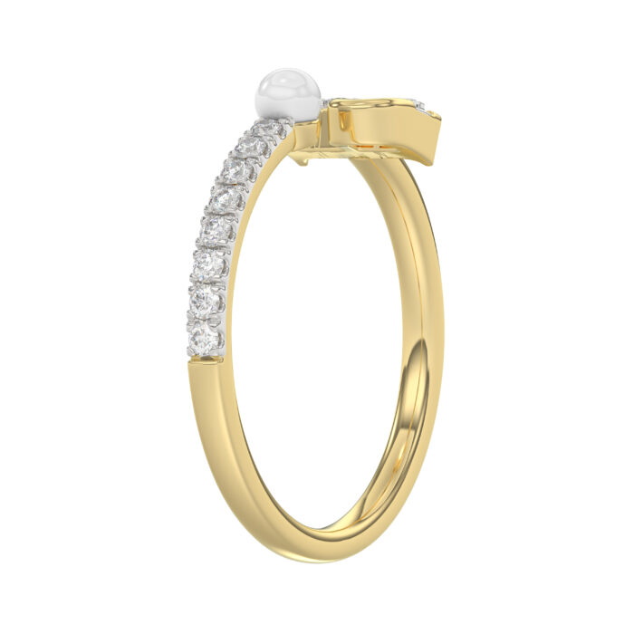 Stylish 10K Yellow Gold Ladies Ring Featuring Letter “P”, Luminous Pearl, And Round Diamond Accents. A Delicate 0.10Ct Fine Jewelry Piece. - Image 4