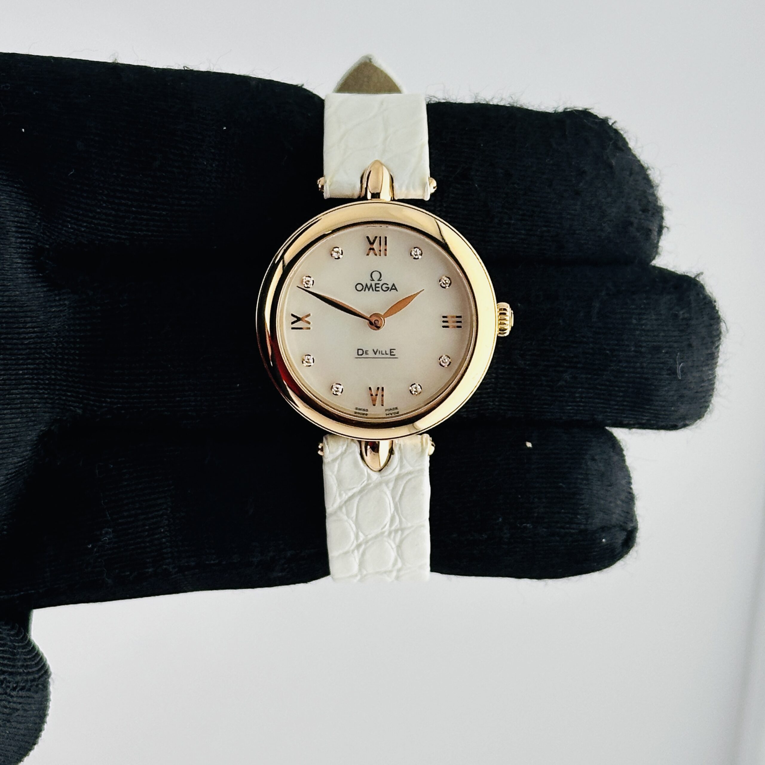 19080891_crvale4zpumnrt4thhav4kb1l35x.jpg Omega De Ville Prestige White Mop Dial on Leather Ref 424.53.27.60.55.002 with Card - Image 1