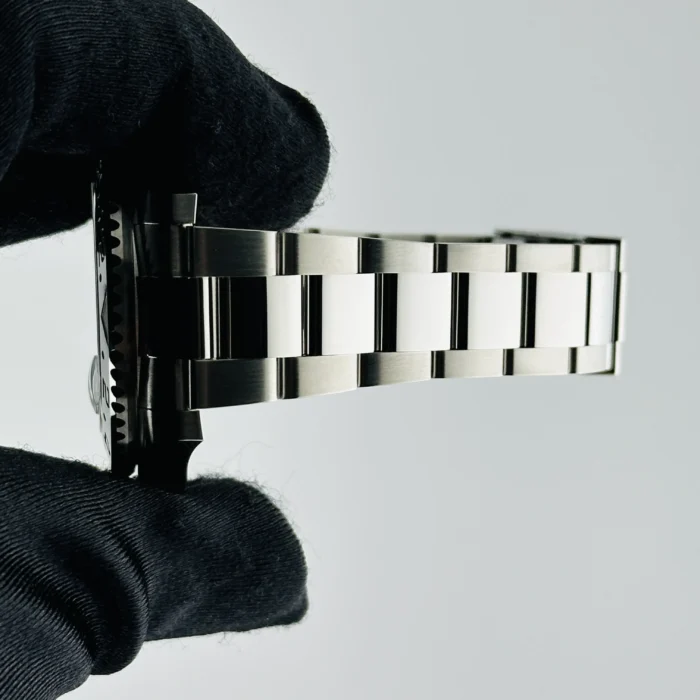 Rolex GMT-Master II BruceWayne Black Dial on Oyster Bracelet Ref. 126710GRNR with New Style Card (green) 2026 - Image 6