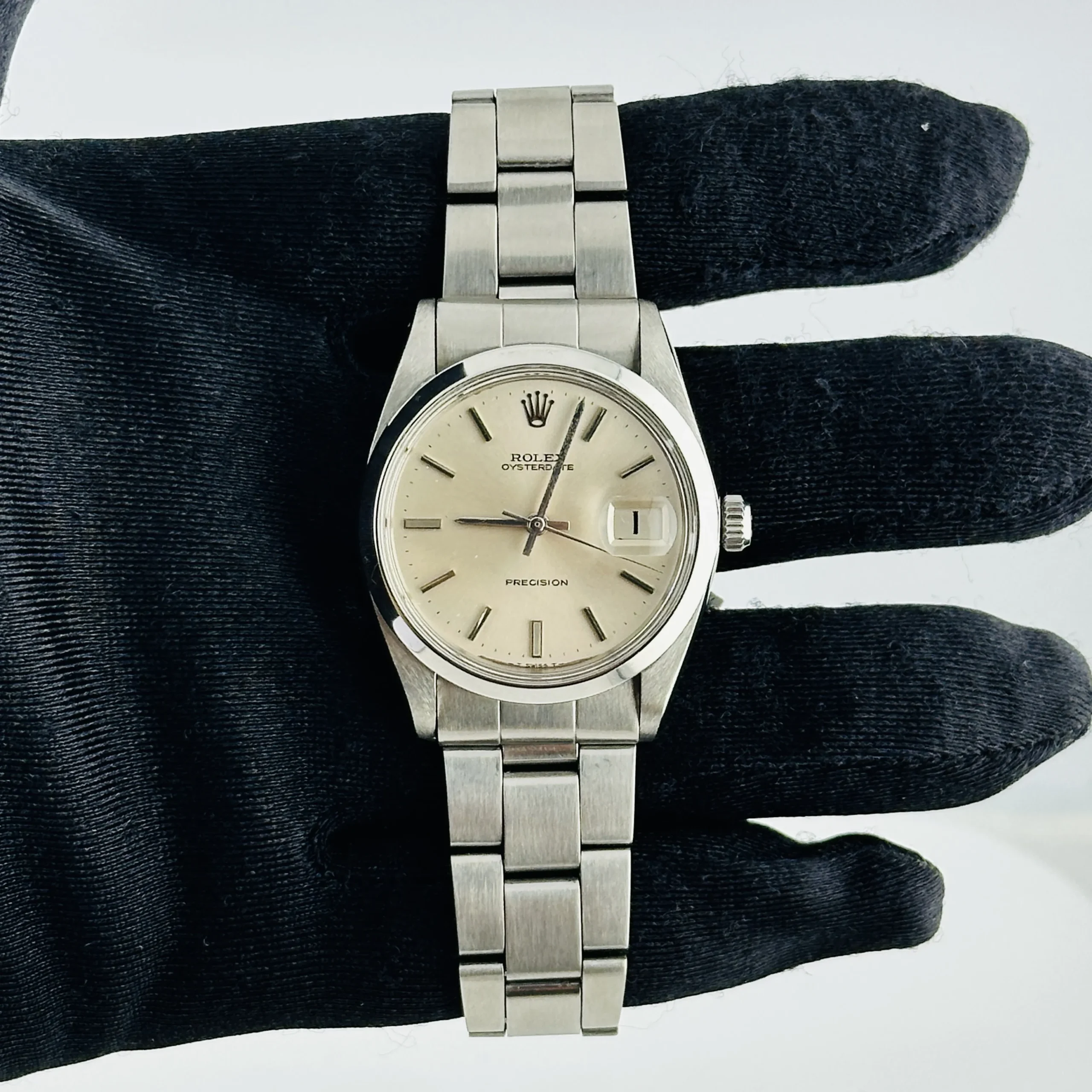 19227787_ecn83t9ix4wry043dnjan6cdydov.webp Rolex Oysterdate Precision Silver Dial on Oyster Folded Ref 6694 - Image 1