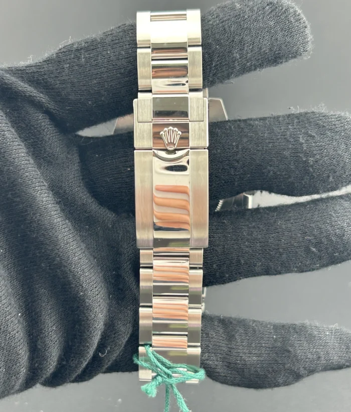 Rolex GMT-Master II Black Dial on Oyster Ref. 126710BLNR with New Style Card (green) 2022 - Image 4