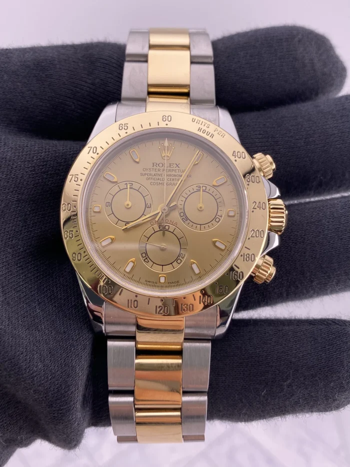 Rolex Daytona Champagne Dial on Oyster Ref. 116523 with Papers 2001 - Image 2