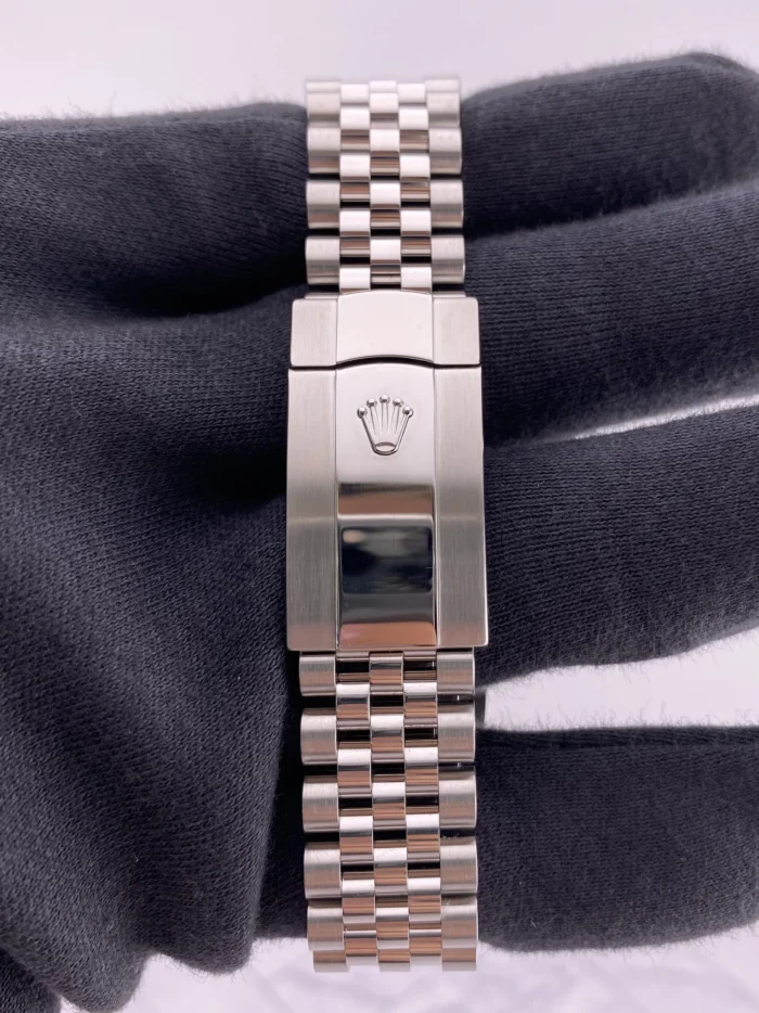 Rolex Datejust 41 Blue Roman Dial on Jubilee Ref. 126334 with New Style Card (White) 2019 - Image 4