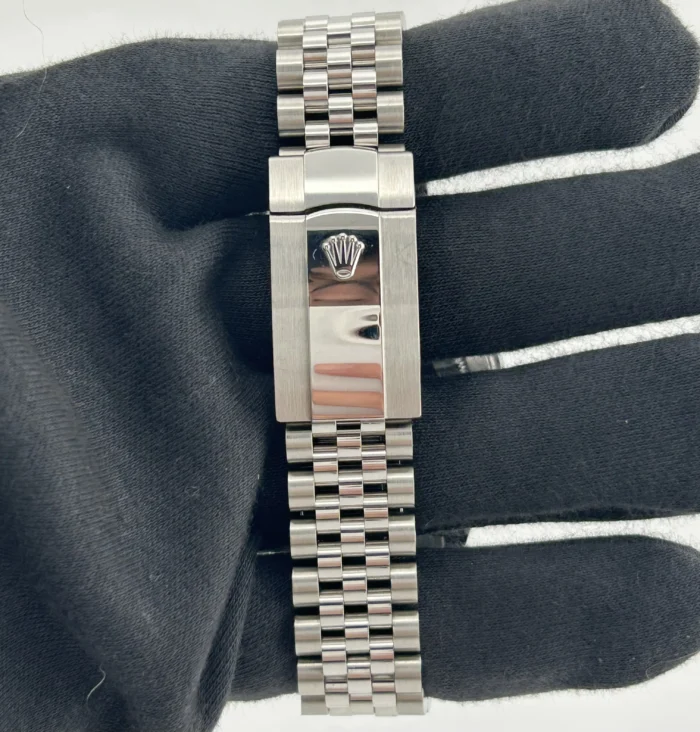 Rolex Datejust Silver Index Dial on D-Link Jubilee Bracelet Ref. 126334 with Card (New Style White) 2017 - Image 4