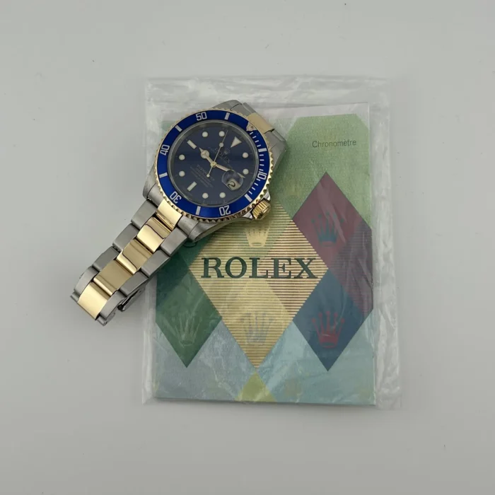 Rolex Submariner Blue Dial on Oyster Ref. 16613 with Papers 2001 - Image 7