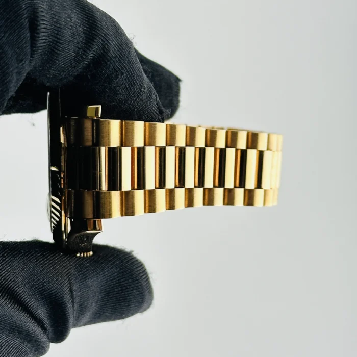 Rolex Day-Date Black Roman Dial on President Bracelet Ref. 218235 with Card (Old Green) 2011 - Image 4