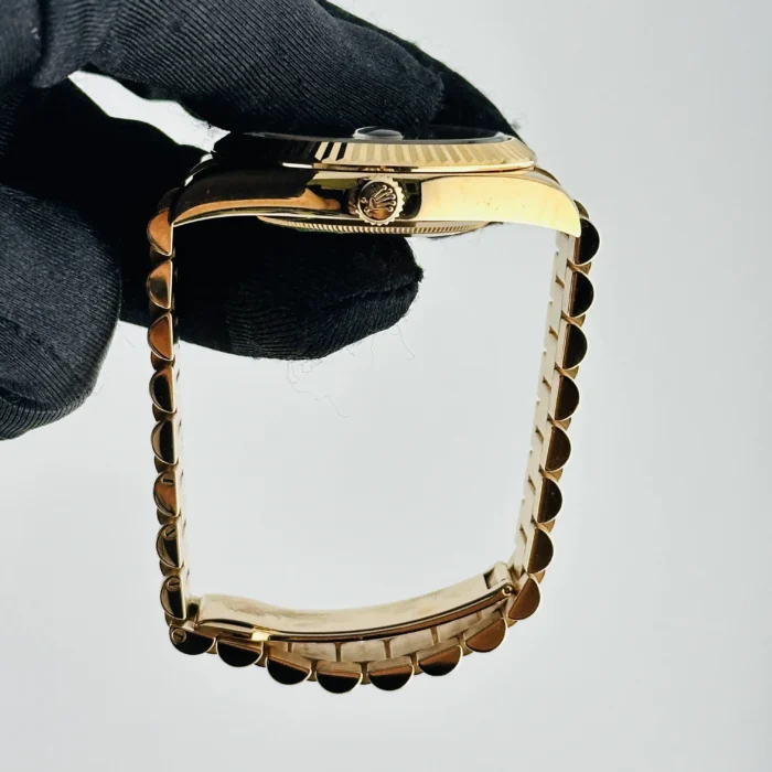 Rolex Day-Date Black Roman Dial on President Bracelet Ref. 218235 with Card (Old Green) 2011 - Image 5