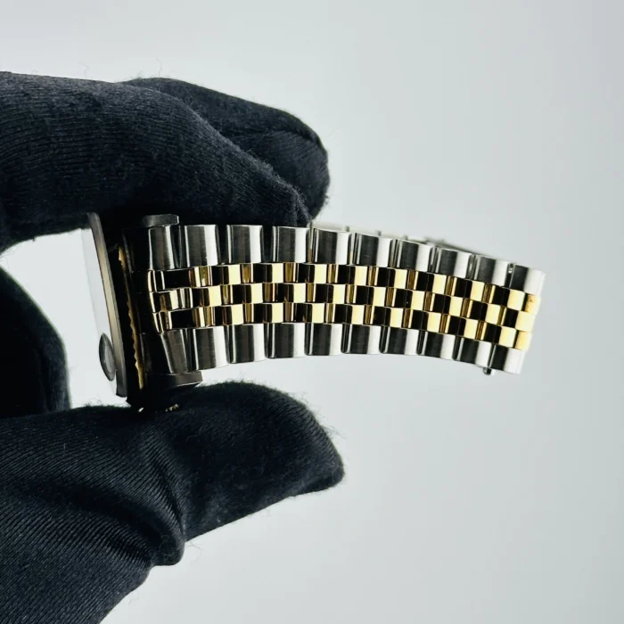 Rolex Datejust Silver Roman Dial on D-Link Jubilee Bracelet Ref. 16233 - Image 5