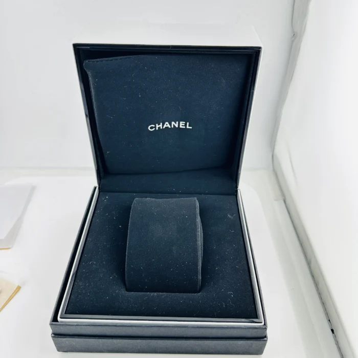 Chanel Boyfriend White Dial on Leather Ref. H0001 - Image 6