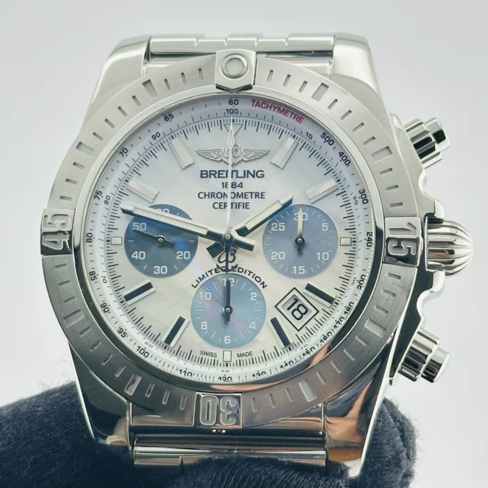 Breitling Chronomat 44 Airbourne Mother of Pearl Dial on Stainless Steel Bracelet Ref. AB01152A/A813 with Card 2020 - Image 3