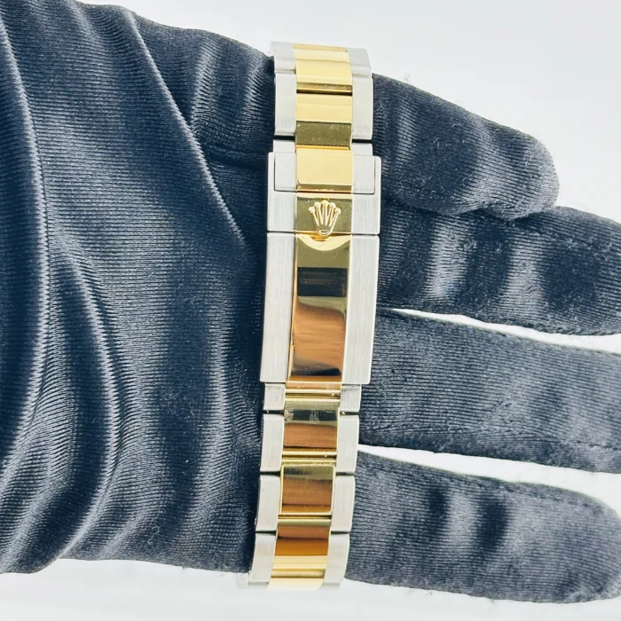 Rolex Daytona Champagne Index Dial on Oyster Bracelet Ref. 116503 - Image 4