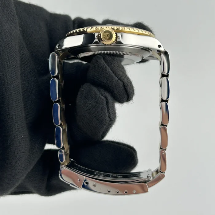 Rolex Submariner Blue Dial on Oyster Ref. 16613 - Image 6