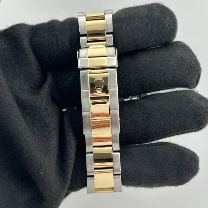 Rolex Submariner Blue Dial on Oyster Ref. 16613 - Image 4