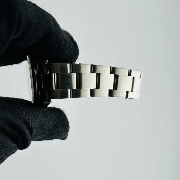 Rolex Oyster Perpetual White Roman Dial on Oyster Bracelet Ref. 67480 with Papers 1997 - Image 5