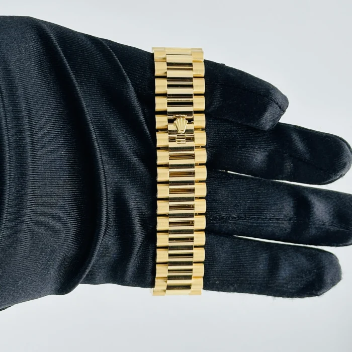 Rolex Day-Date Black Index Dial on President Ref. 228238 with New Style Card (green) 2026 - Image 4