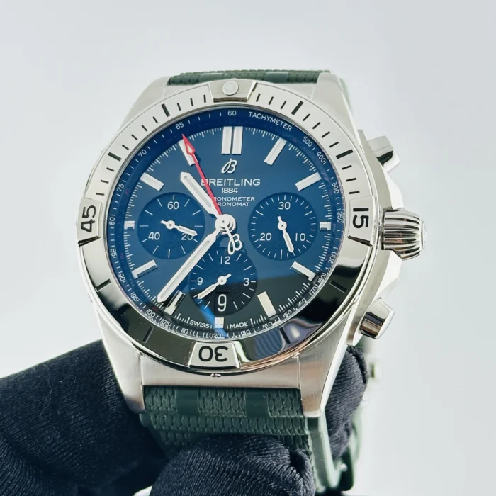 Breitling Chronomat B01 Green Dial on Rubber Strap Ref. AB0134101L2S1 with Card - Image 3