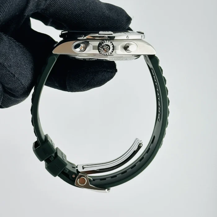 Breitling Chronomat B01 Green Dial on Rubber Strap Ref. AB0134101L2S1 with Card - Image 7