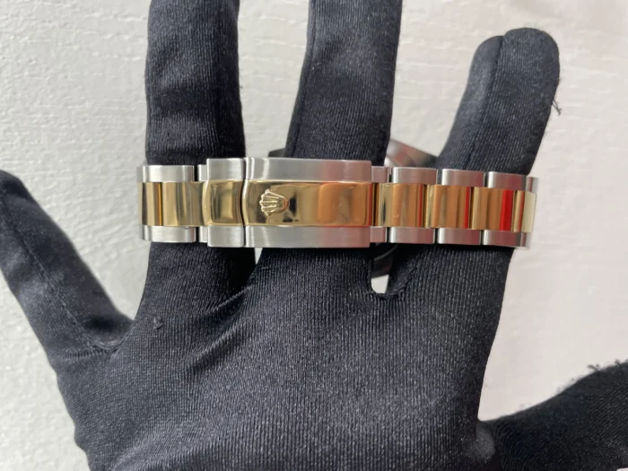 Rolex Datejust Silver Index Dial on Oyster Ref. 126333 with New Style Card (White) 2019 - Image 3