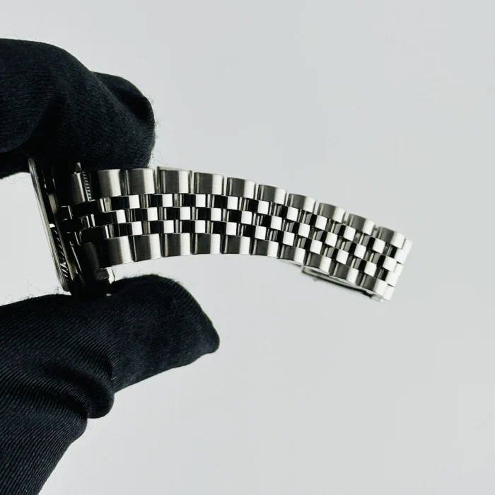 Rolex Datejust Black Dial on D-Link Jubilee Ref. 78274 with Papers 2002 - Image 5