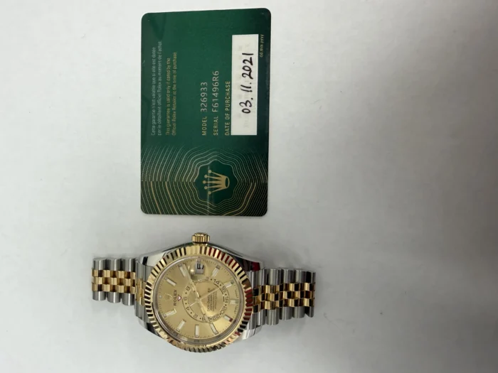 Rolex SkyDweller Champagne Dial on Jubilee Ref. 326933 with New Style Card (green) 2021 - Image 6